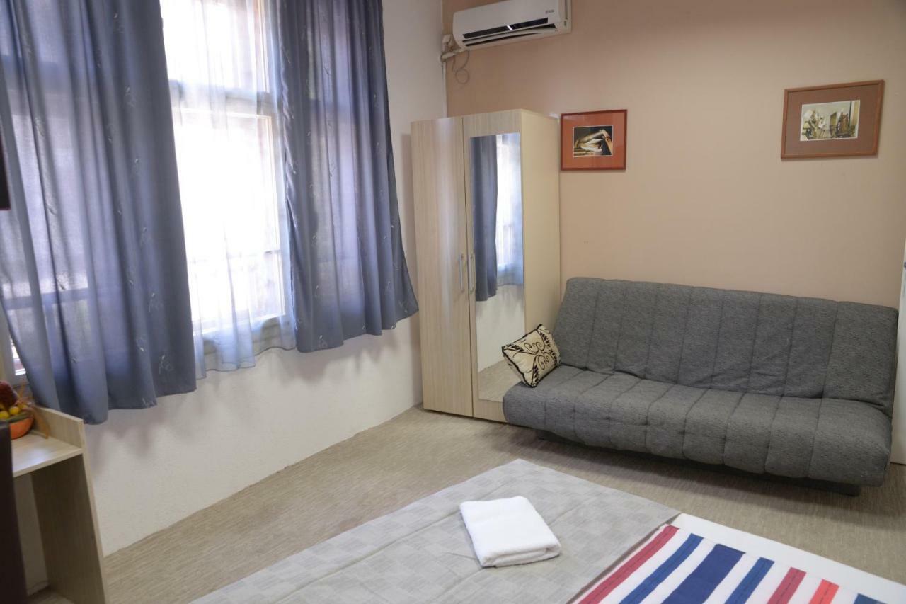 Guest House Golden Coin Nis Luaran gambar