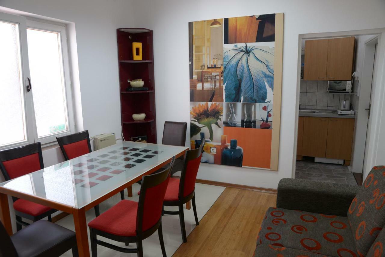 Guest House Golden Coin Nis Luaran gambar