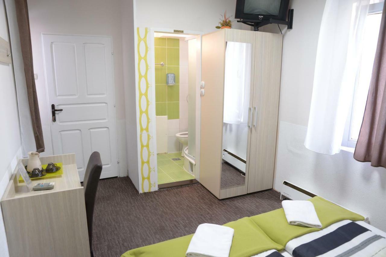 Guest House Golden Coin Nis Luaran gambar