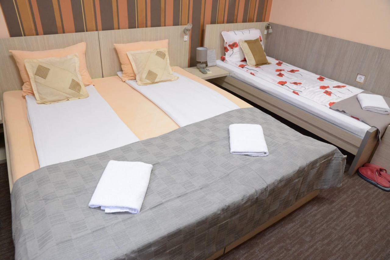 Guest House Golden Coin Nis Luaran gambar